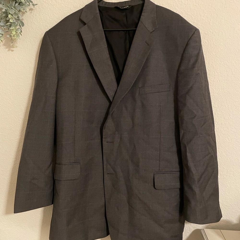 Jos A Banks Suit. Pants and Jacket included